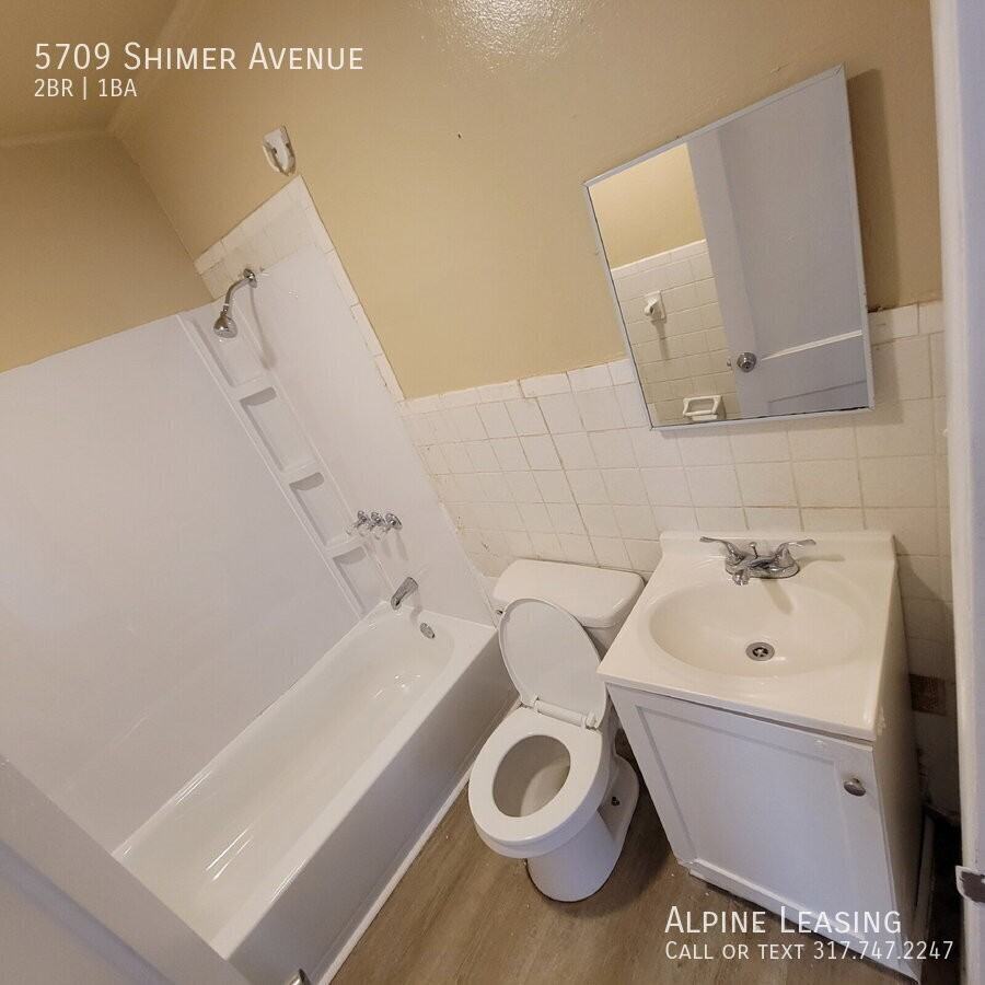 5709 Shimer Avenue - Photo 6 of 7