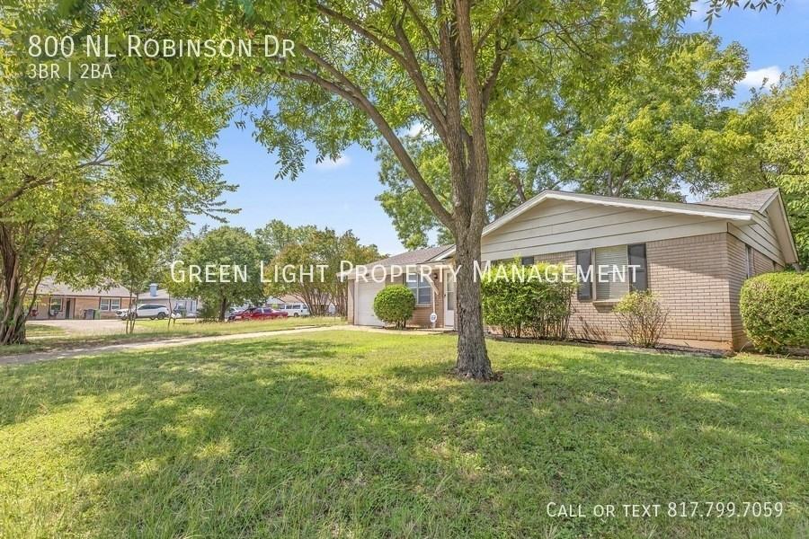 800 Nl Robinson Dr - Photo 2 of 22