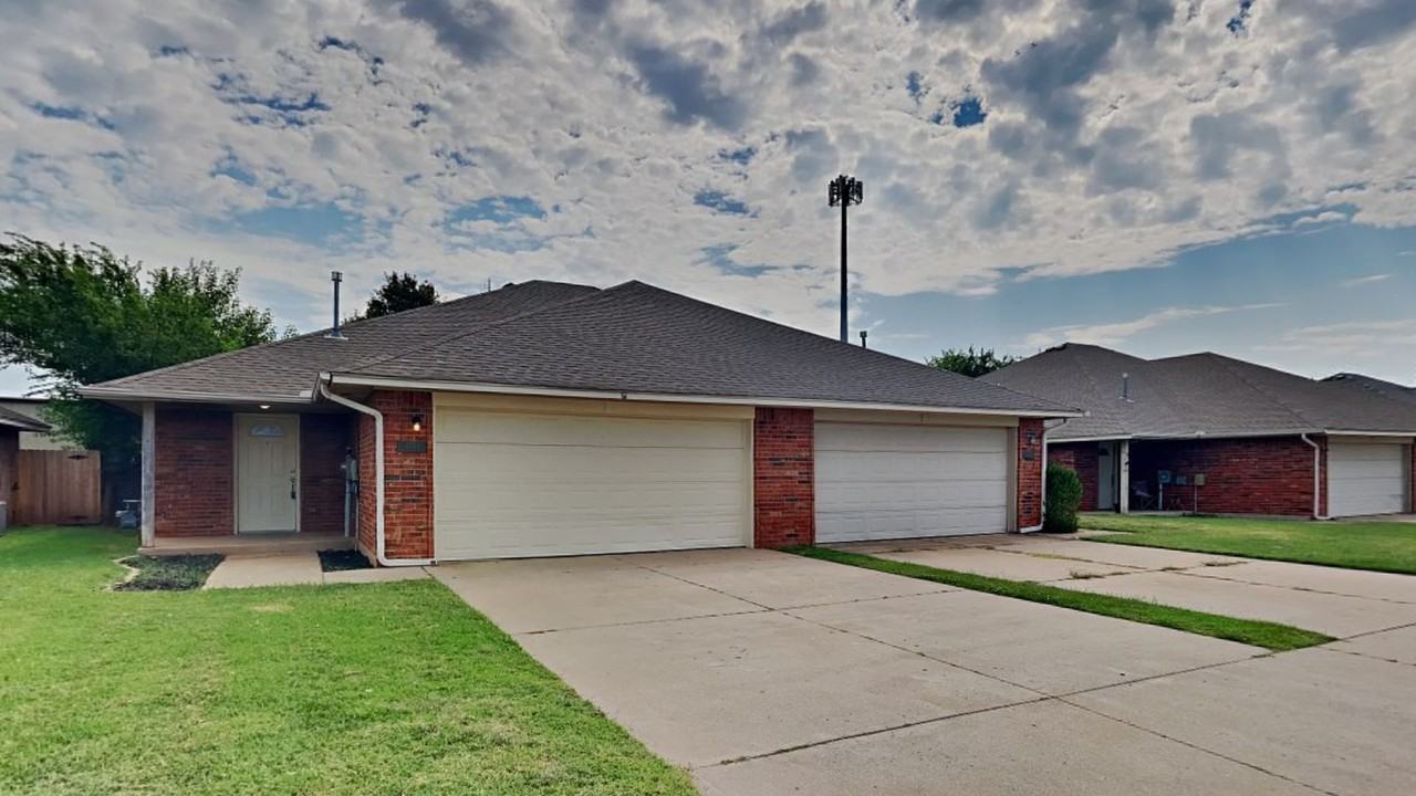 1720 W Palm Pl - Photo 2 of 20