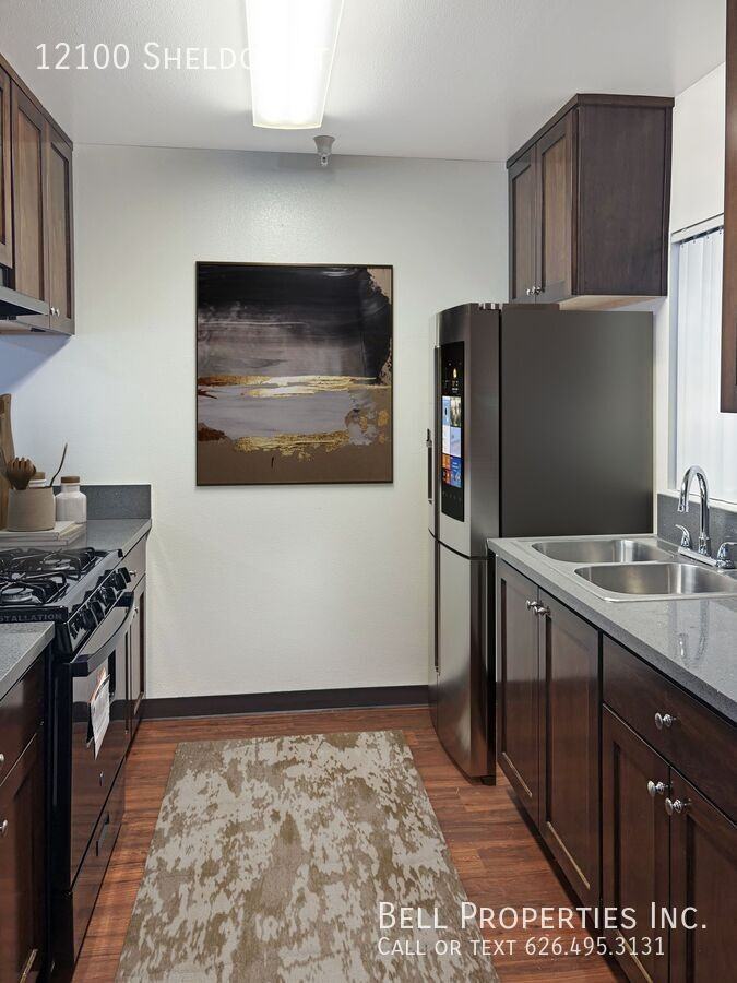 12100 Sheldon St - Photo 3 of 18