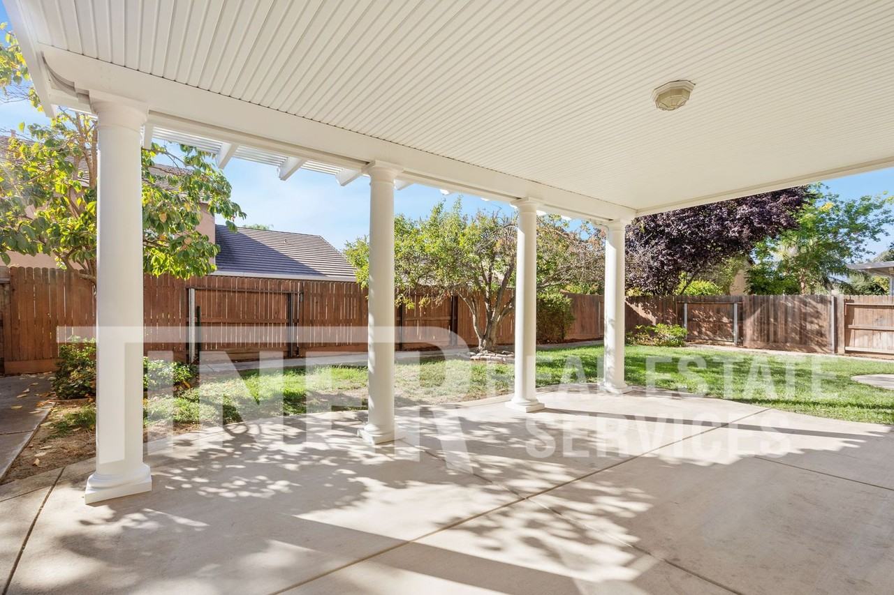 9808 Spring View Way - Photo 4 of 33