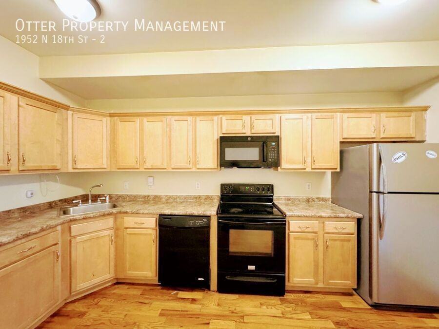 1952 N 18th St #2 - Photo 2 of 48