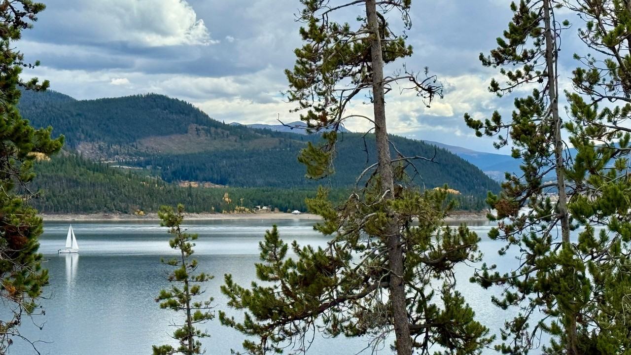 311 La Bonte Street - Photo 2 of 15