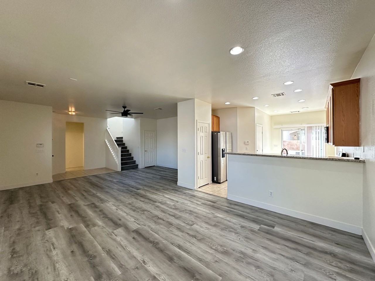 9793 Spinnaker Creek Ave - Photo 3 of 19