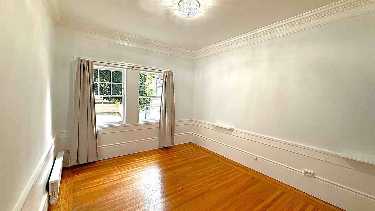 1155 Leavenworth Street - Photo 3 of 19