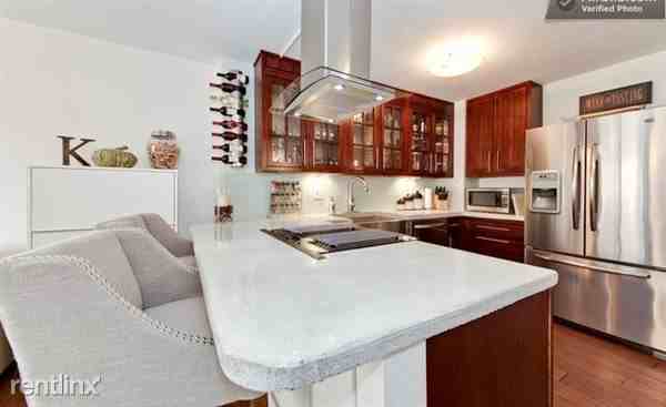 17th St NW & P St NW - Photo 3 of 11