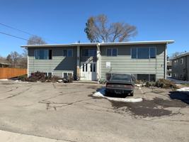 featured image of 2810 S Clark St