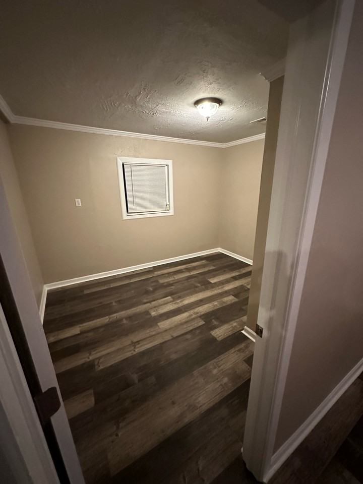 1214 N Kennedy St #NA - Photo 3 of 23