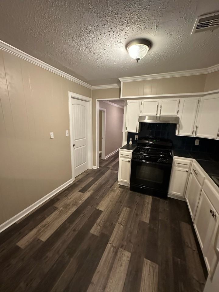 1214 N Kennedy St #NA - Photo 7 of 23