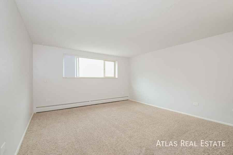 4993 King St Apt 101 - Photo 3 of 18