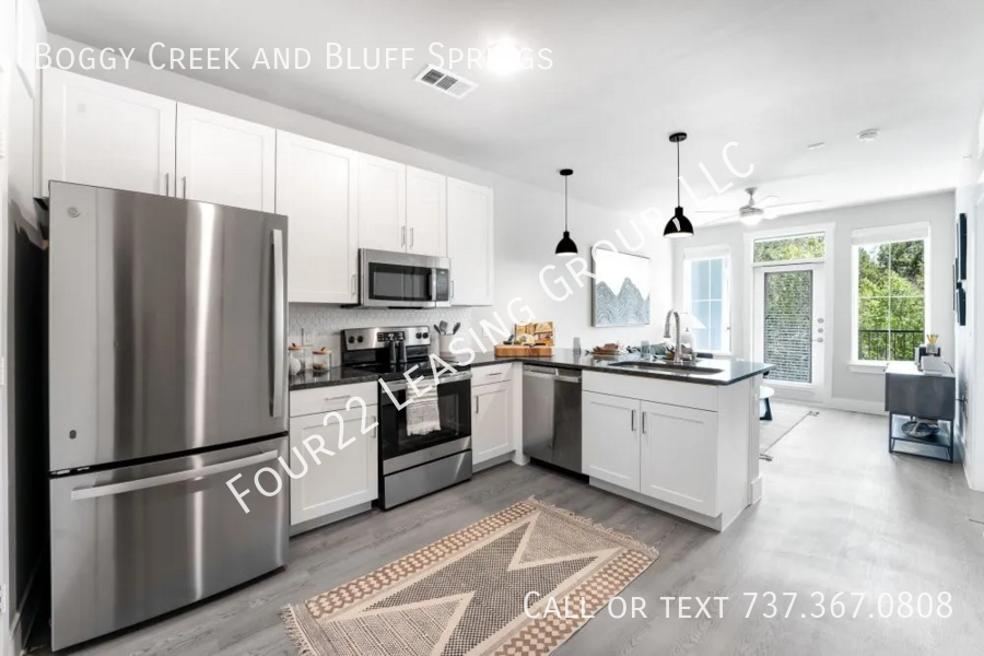 Interstate 35 Frontage & Bluff Springs #3109 - Photo 4 of 30