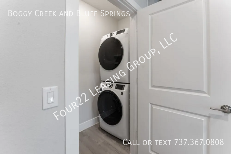 Interstate 35 Frontage & Bluff Springs #3109 - Photo 5 of 30