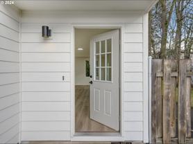 902 Ne Hacienda Ct - Photo 1 of 1