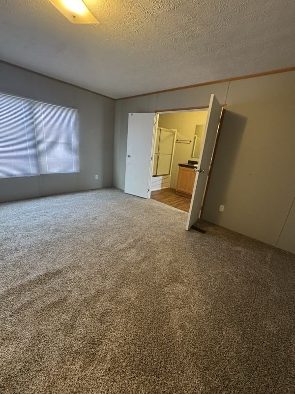 76 Peach St - Photo 7 of 13