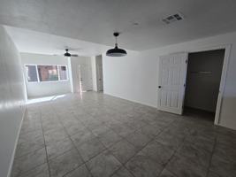 featured image of 833 S Avenue A