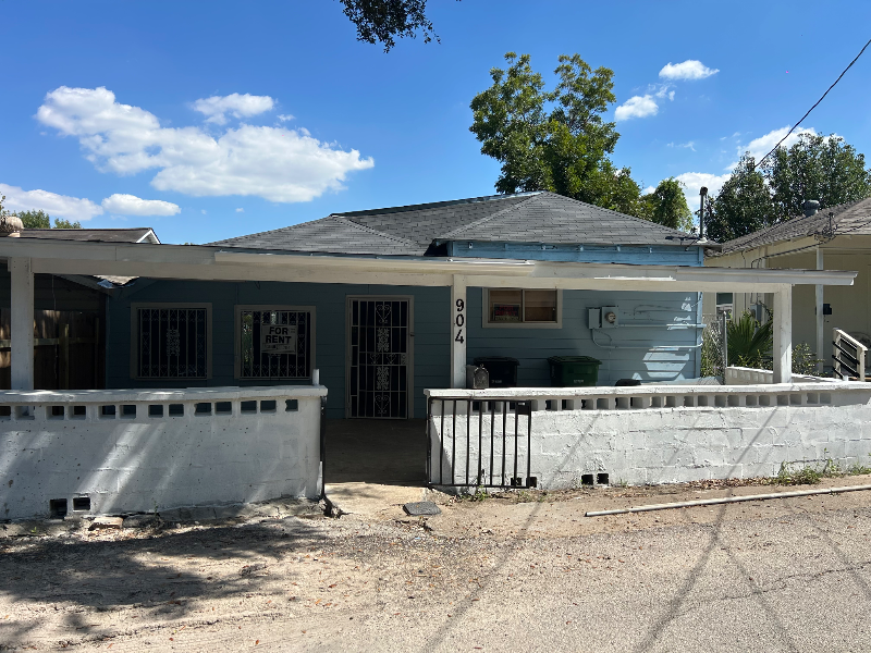 904 E Hedrick St - Photo 2 of 16