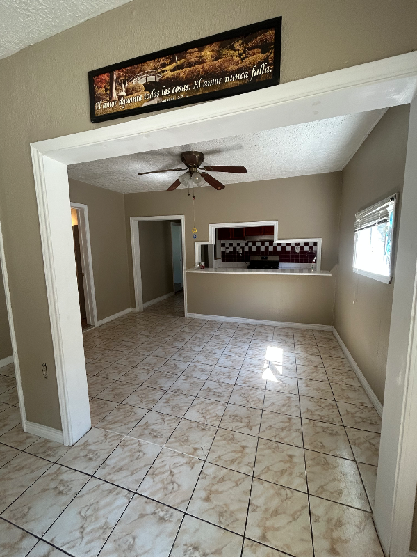 904 E Hedrick St - Photo 6 of 16