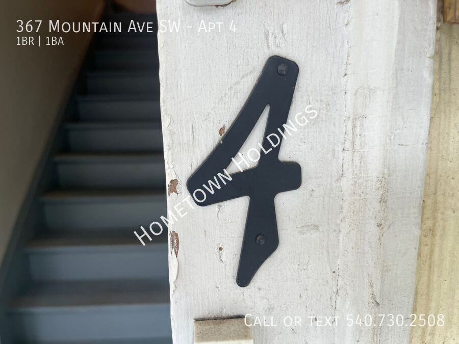367 Mountain Avenue Southwest #4 - Photo 2 of 9