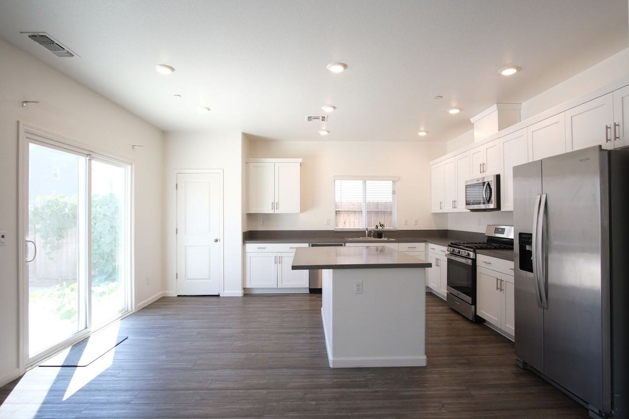 1442 Santini Avenue - Photo 7 of 22