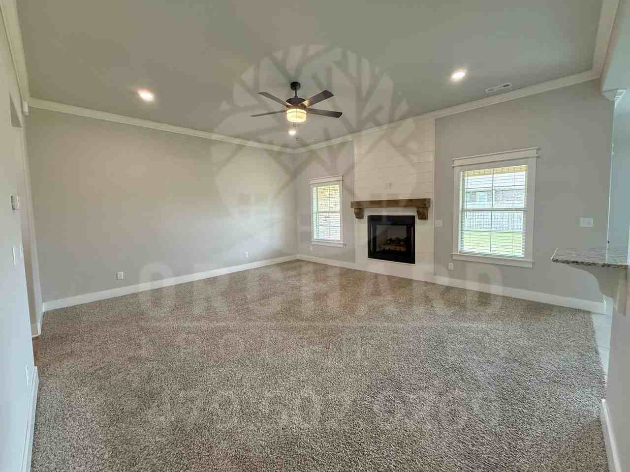 927 Fair Oaks St - Photo 2 of 22