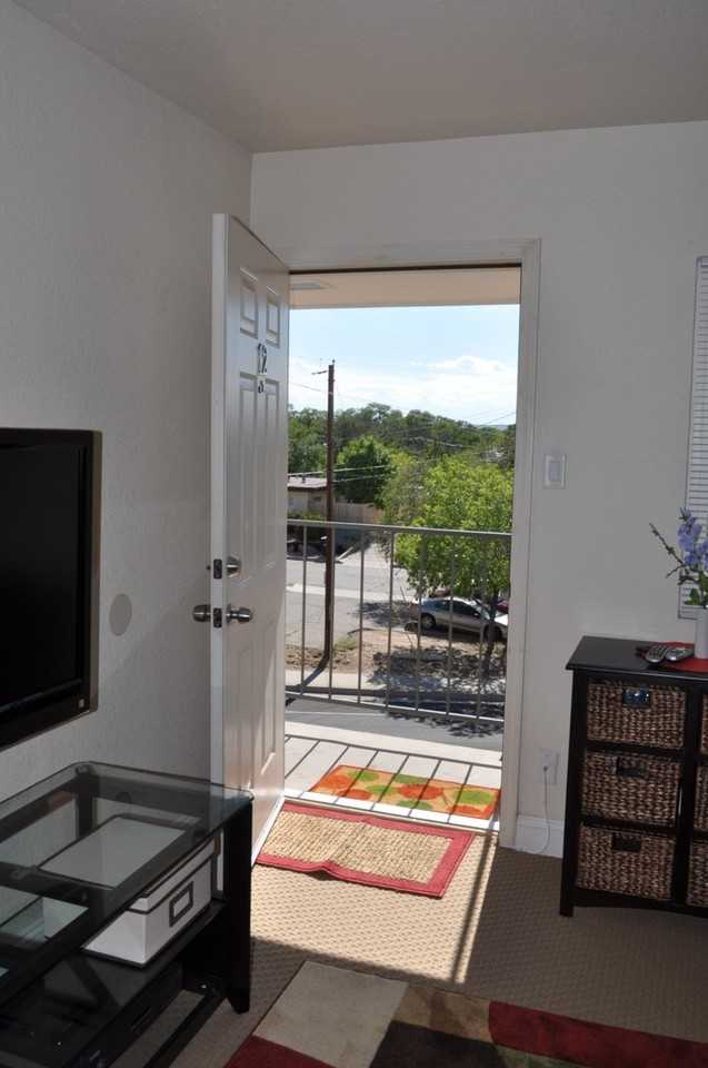 Alborz Studios - Photo 2 of 8