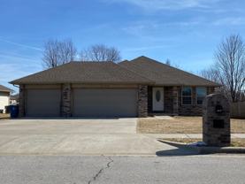 5704 S Lincoln Ave - Photo 1 of 1