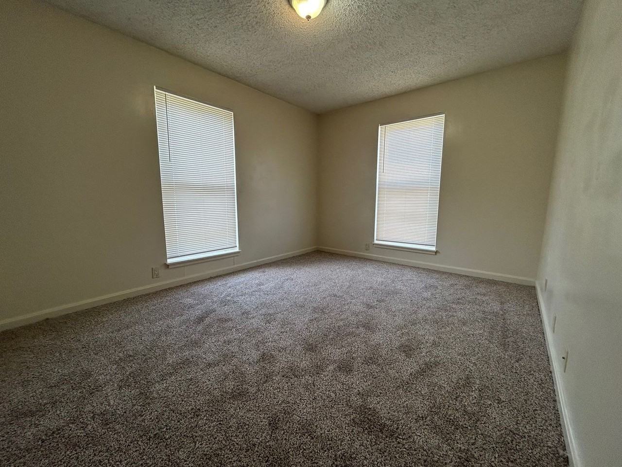 709 Dondee Dr #8 - Photo 6 of 8