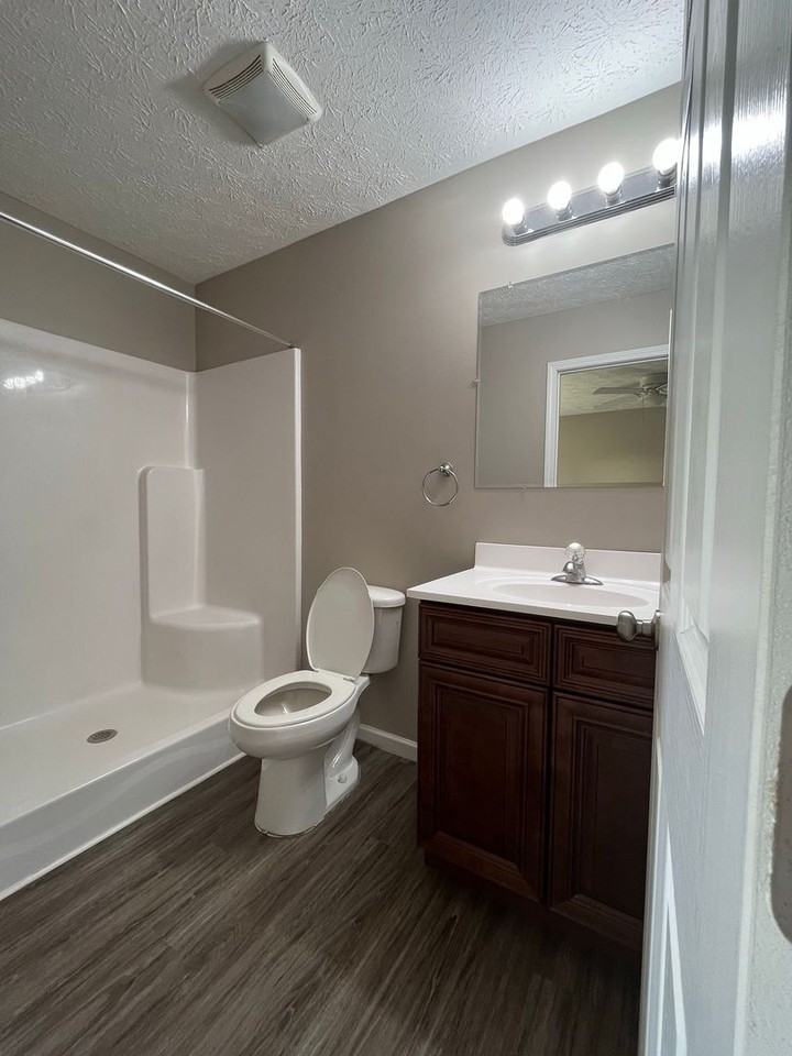 2050 Jonathon Dr - Photo 3 of 14
