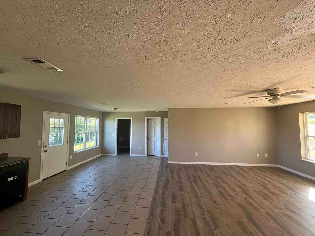 668 Privet Dr - Photo 4 of 14