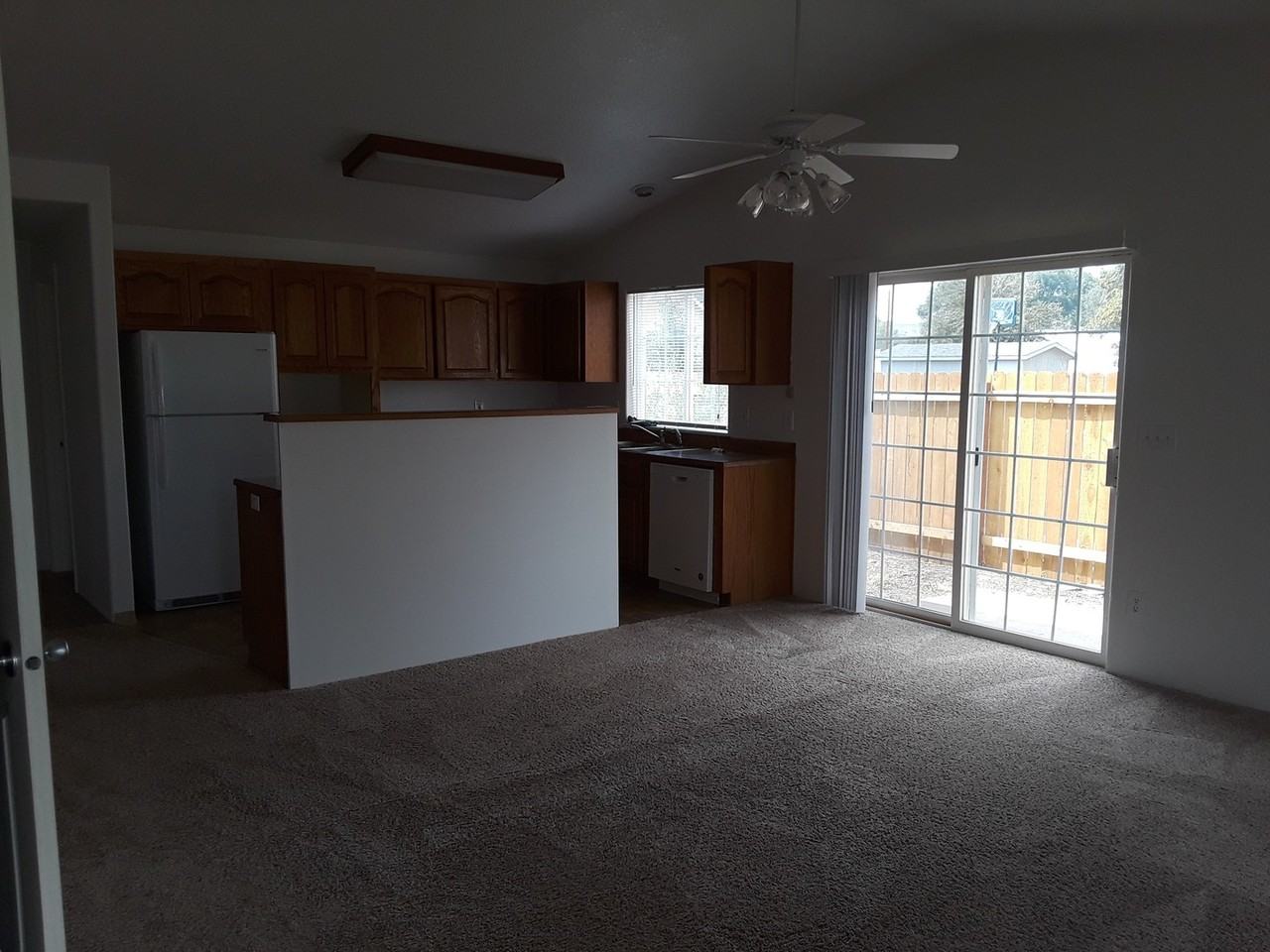 410 Ne 7th St - Photo 2 of 9