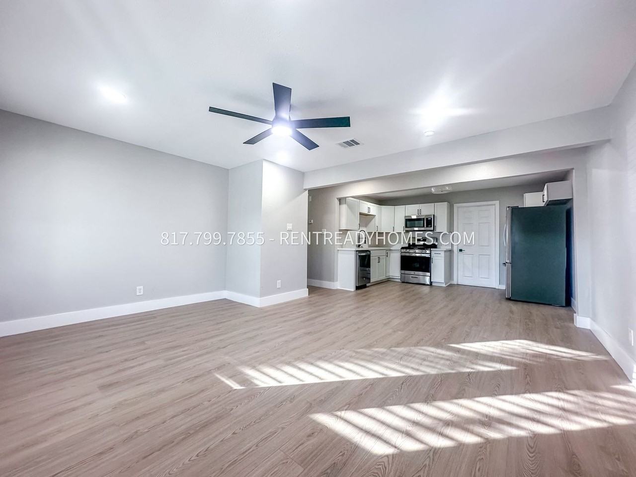 2248 Marlo St - Photo 3 of 12