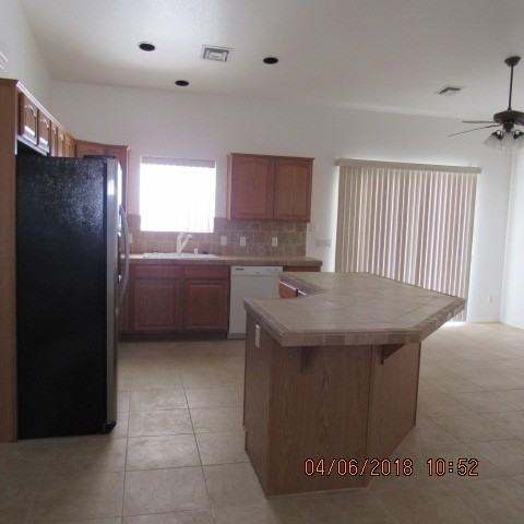 2142 Pima Dr N - Photo 4 of 19