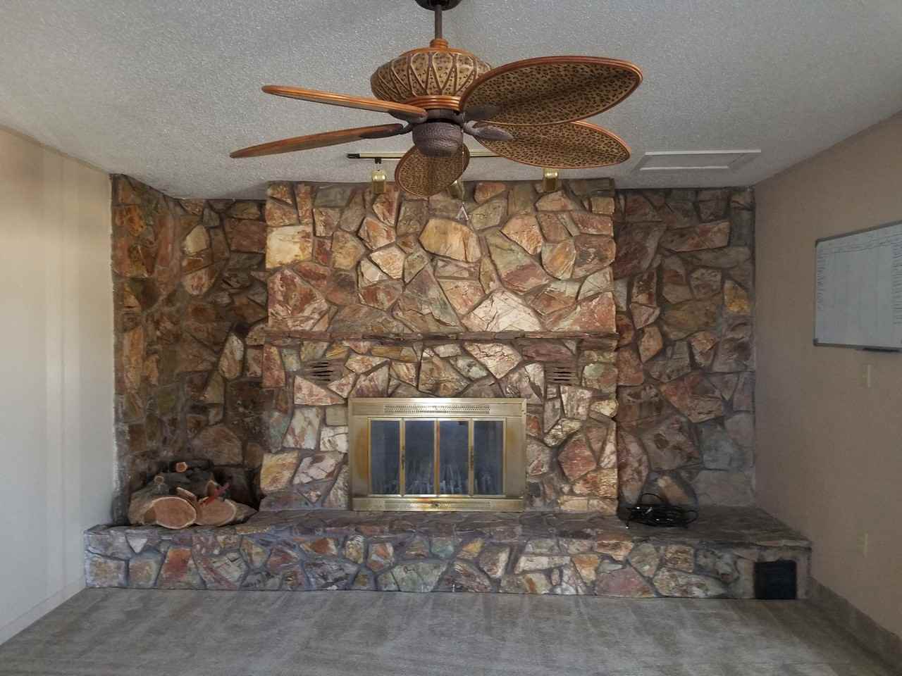 1802 S Avenue A - Photo 4 of 12