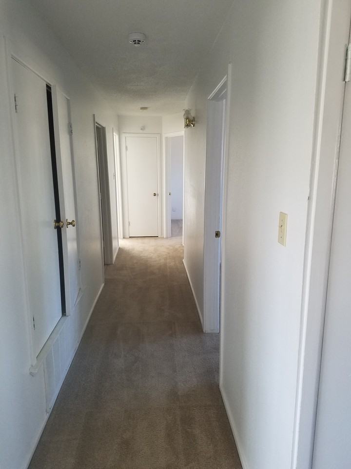 1802 S Avenue A - Photo 5 of 12