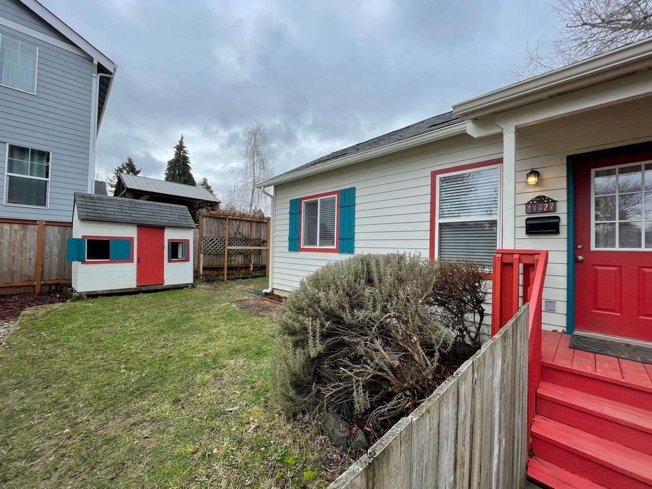 4527 Se 49th Ave - Photo 2 of 48