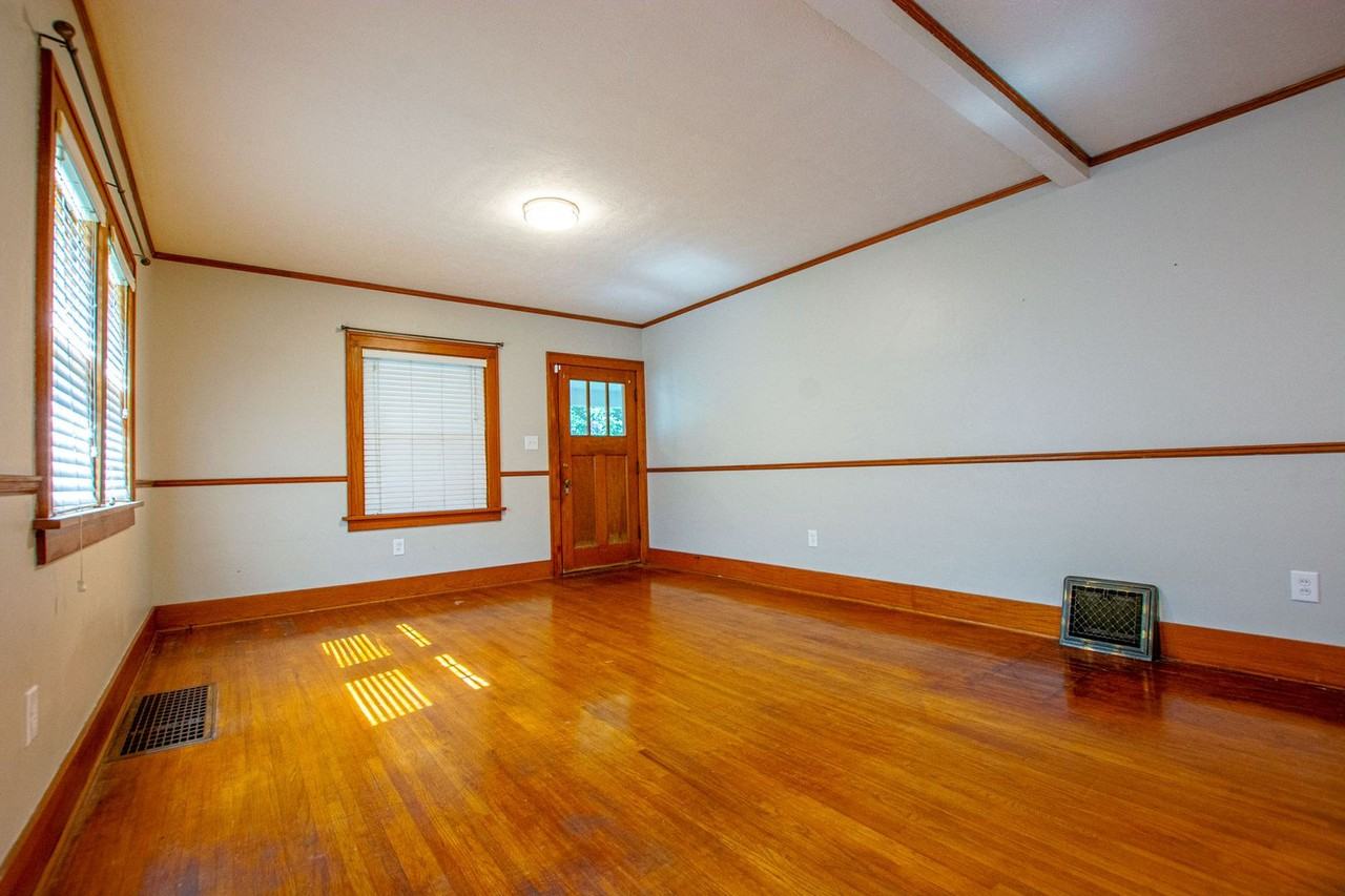 1436 N D St - Photo 2 of 42