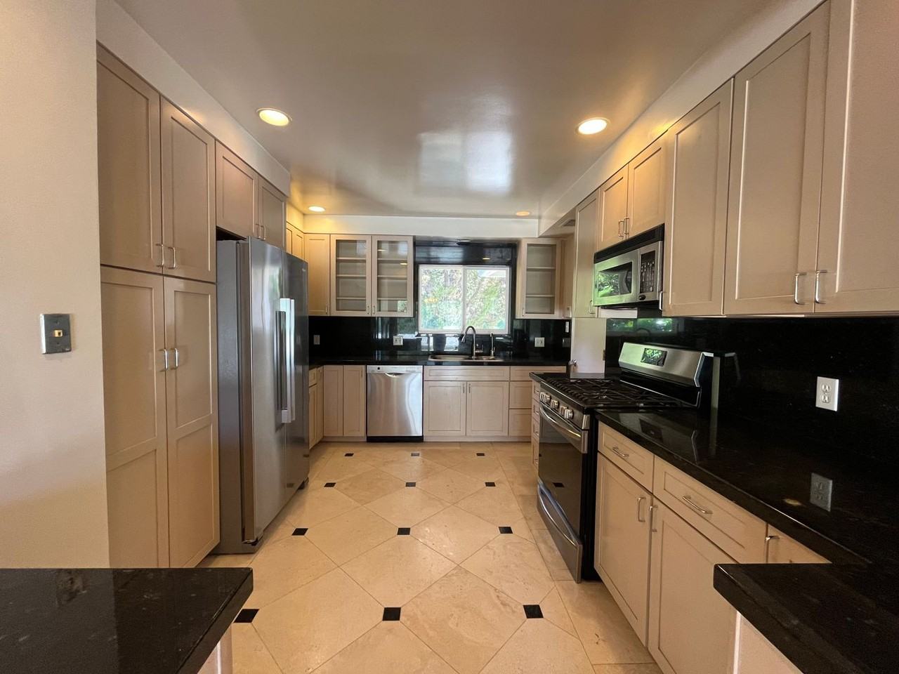 3368 Vista Haven Rd - Photo 5 of 20