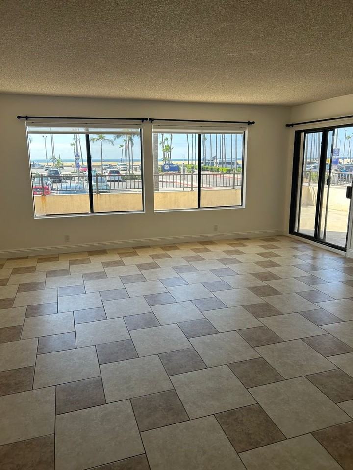 600 E Oceanfront - Photo 2 of 14
