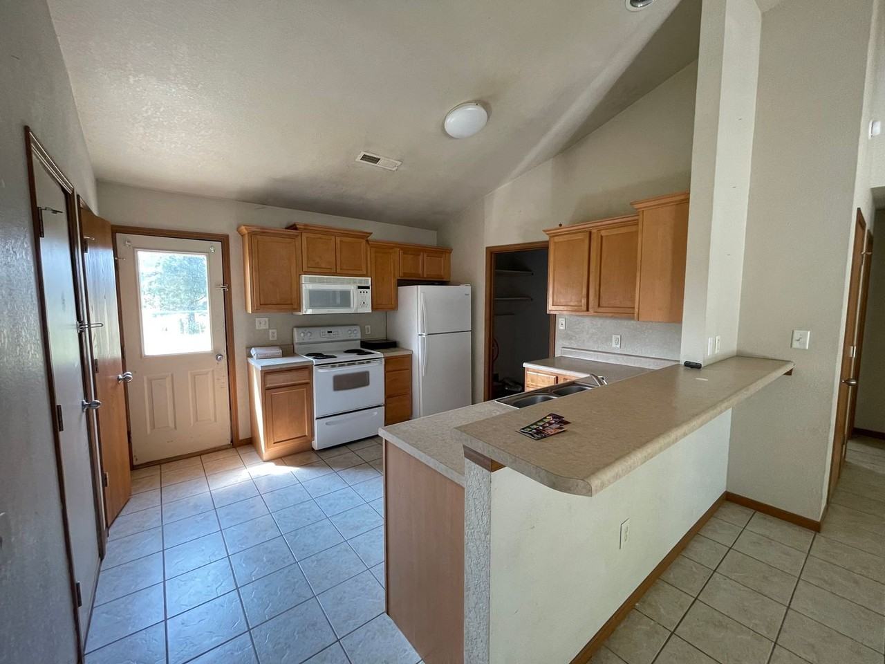 108 Boone Crossing Dr - Photo 3 of 7