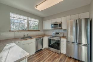 4641 Pine St - Photo 1 of 1