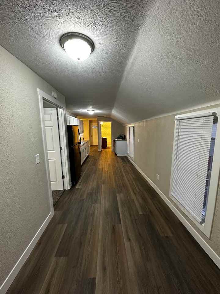 513 22nd St - Photo 3 of 6