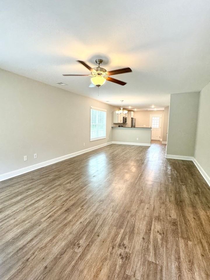 7370 Hucks Rd - Photo 3 of 19