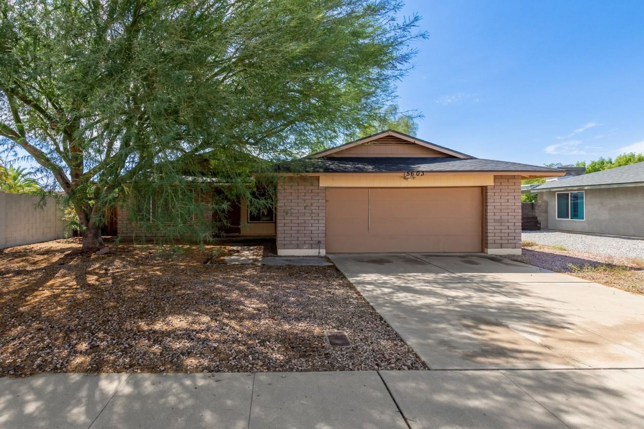 5603 W Greenbriar Dr - Photo 2 of 33