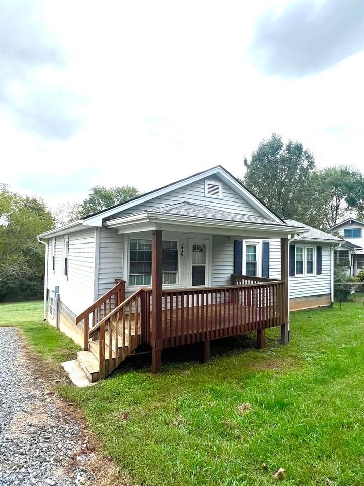 279 Bingham Rd - Photo 2 of 15
