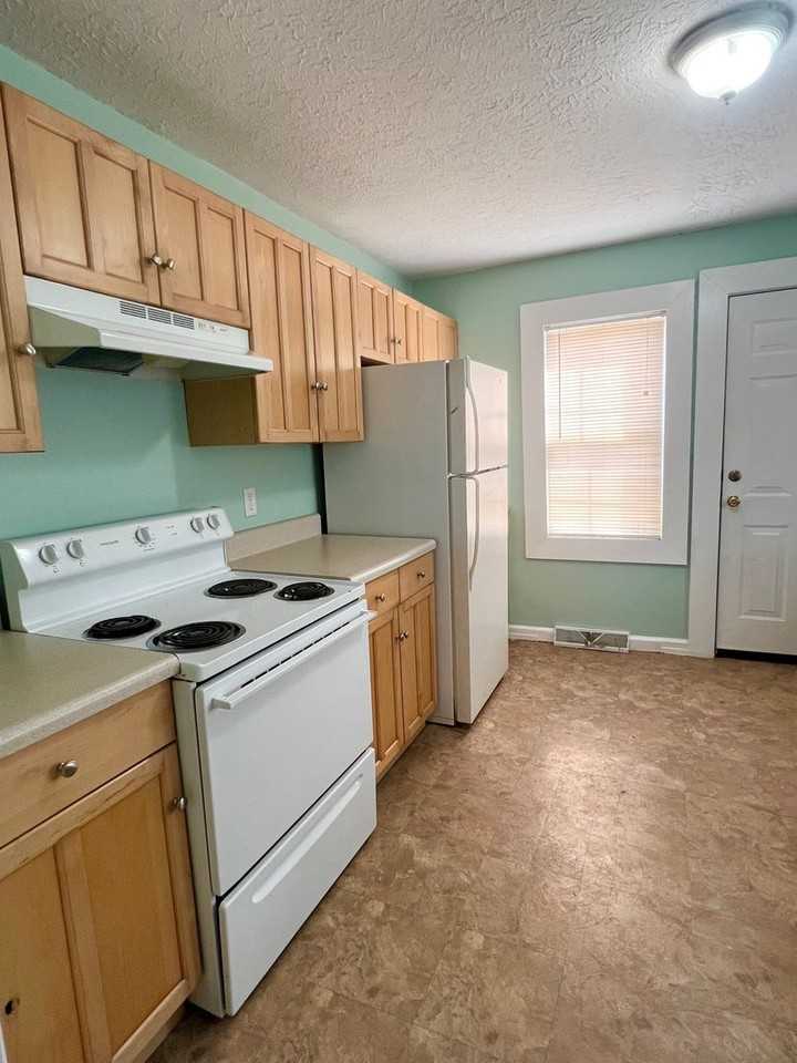 279 Bingham Rd - Photo 6 of 15