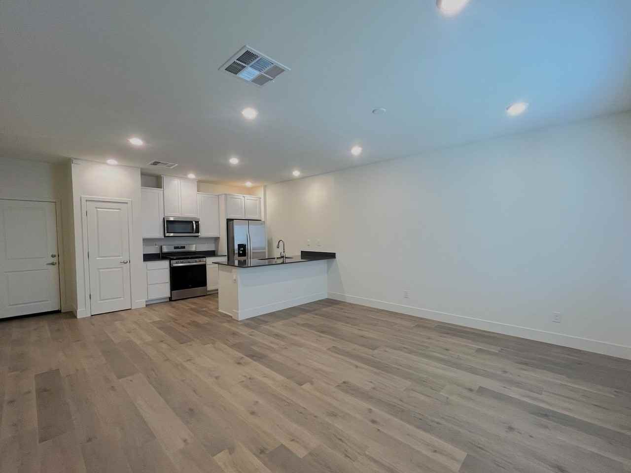 1612 Prancer St Lot 3 - Photo 2 of 13