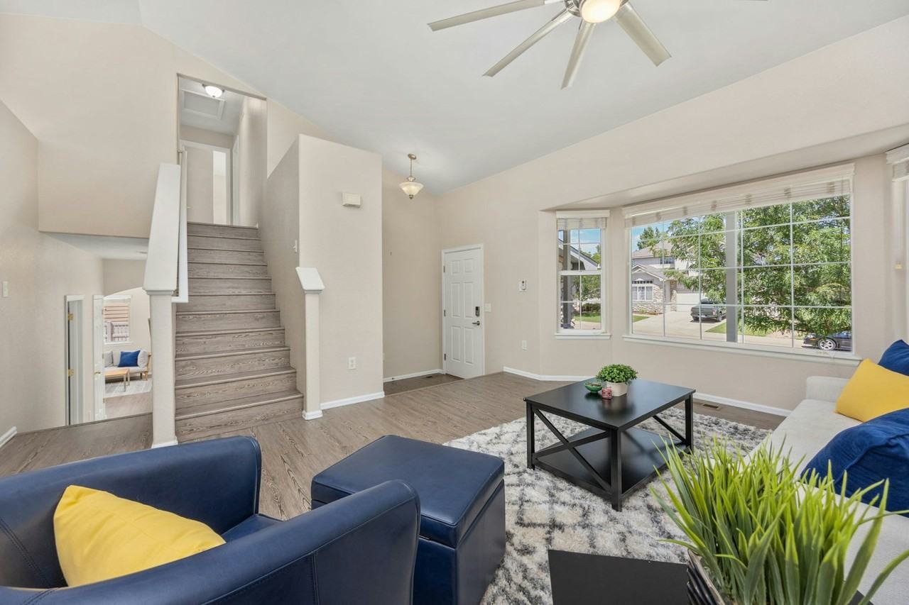 9817 Buffalo St - Photo 2 of 24