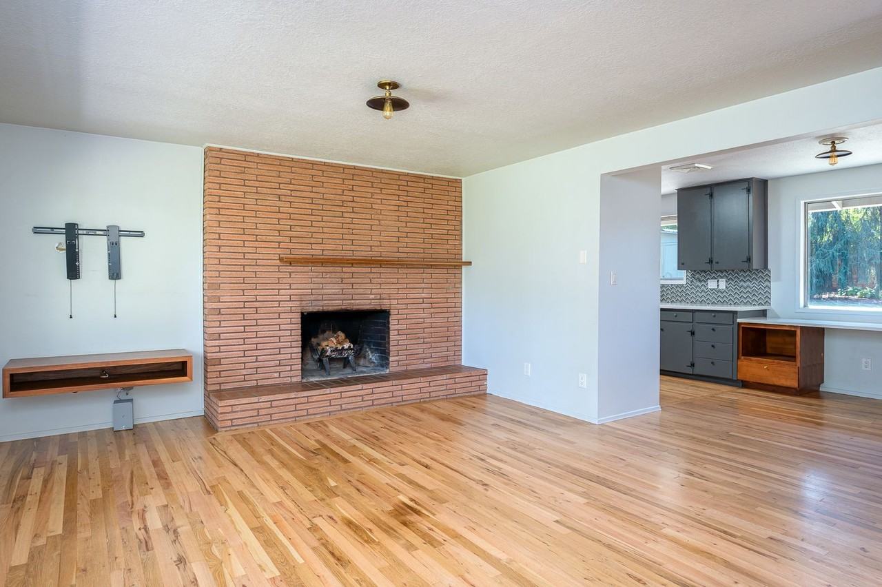 5530 Bonita Rd - Photo 3 of 27