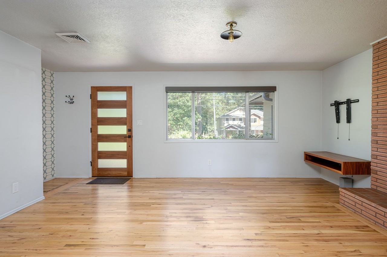 5530 Bonita Rd - Photo 4 of 27