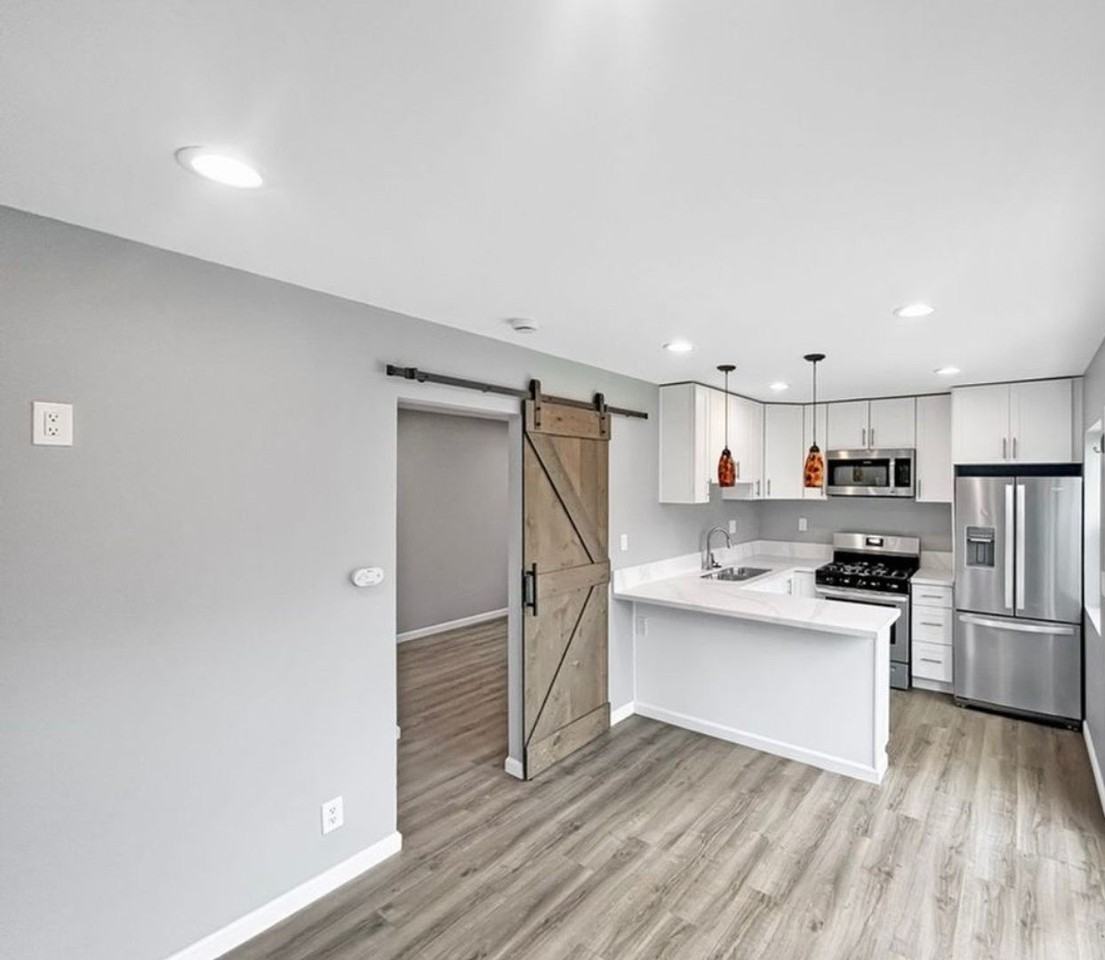 4933 Auburn Dr - Photo 3 of 22